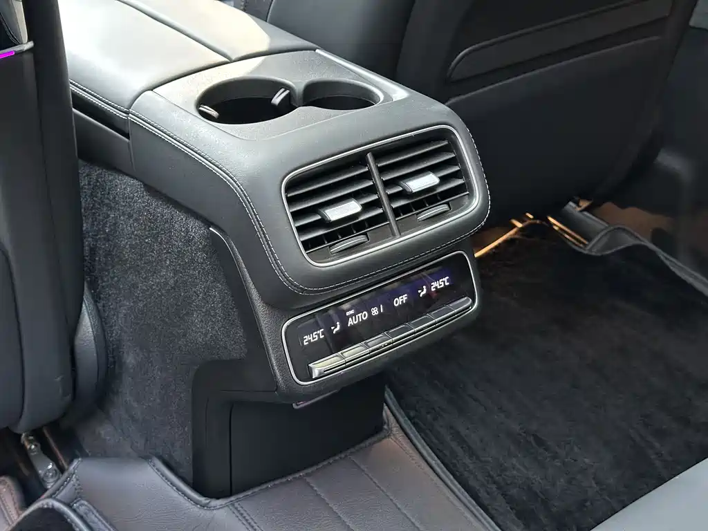 MERCEDES-BENZ GLS AMG