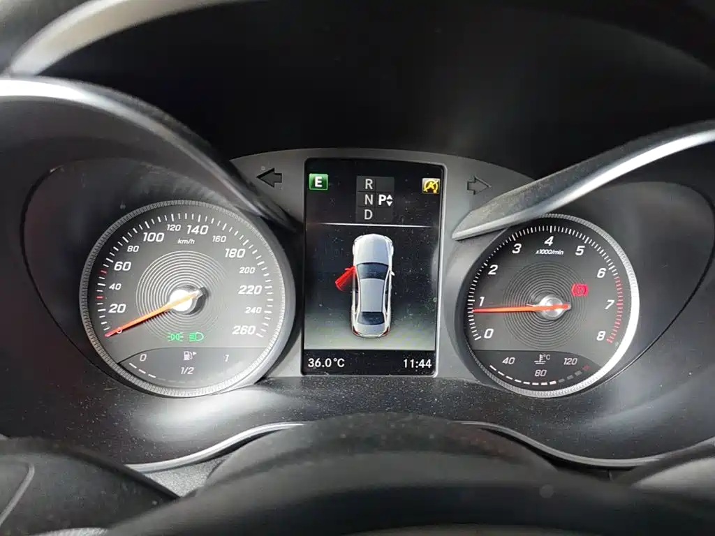 Mercedes-Benz C-Class — миниатюра 16