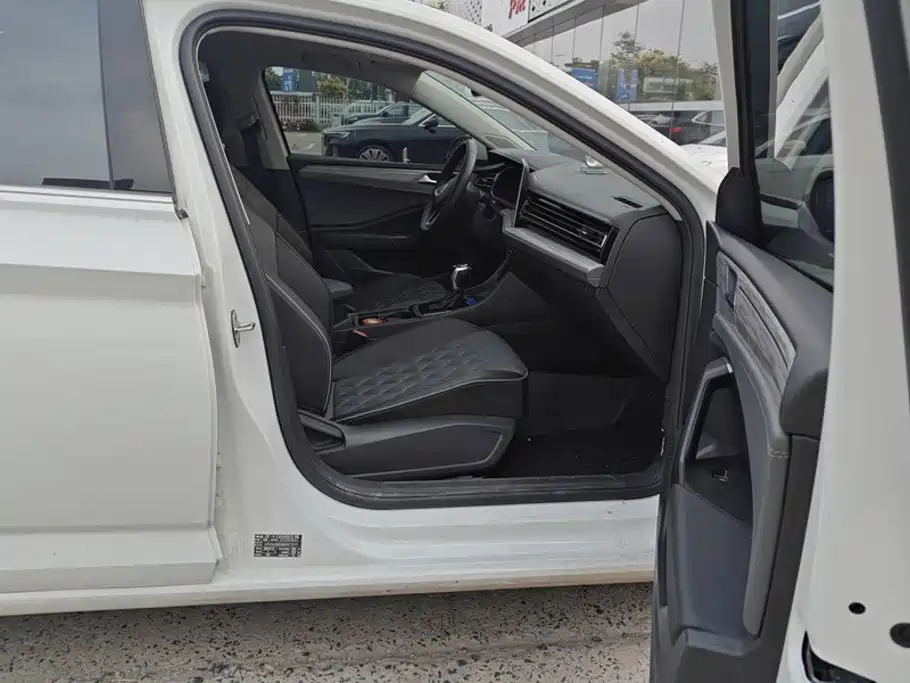Volkswagen Sagitar — миниатюра 8