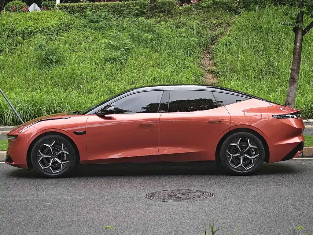 Lynk & Co Z10 2024 95kWh 766km Max
