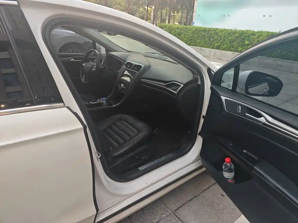 Ford Mondeo — миниатюра 20