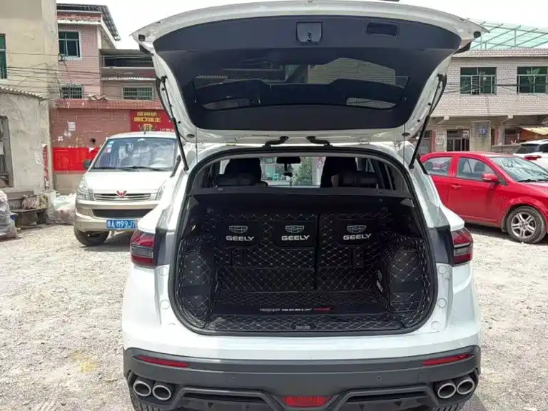 Geely Binyue — миниатюра 4