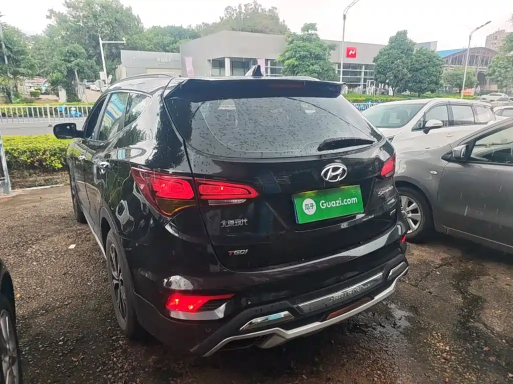 Hyundai Santa Fe — миниатюра 5