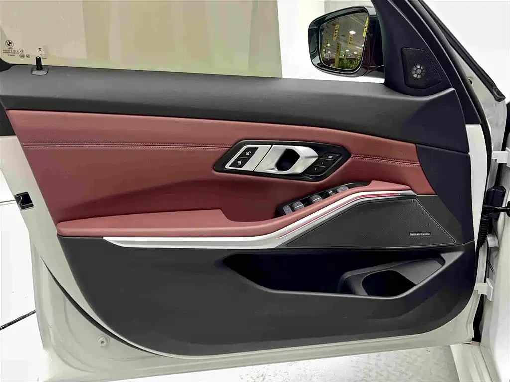 BMW 3 Series — миниатюра 7