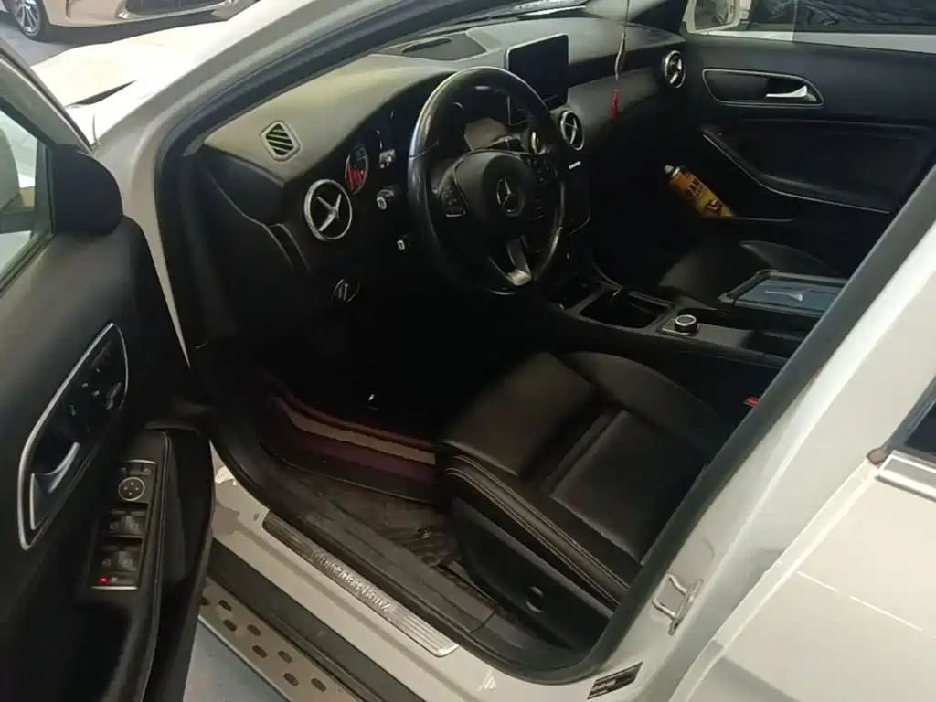 Mercedes-Benz GLA — миниатюра 16