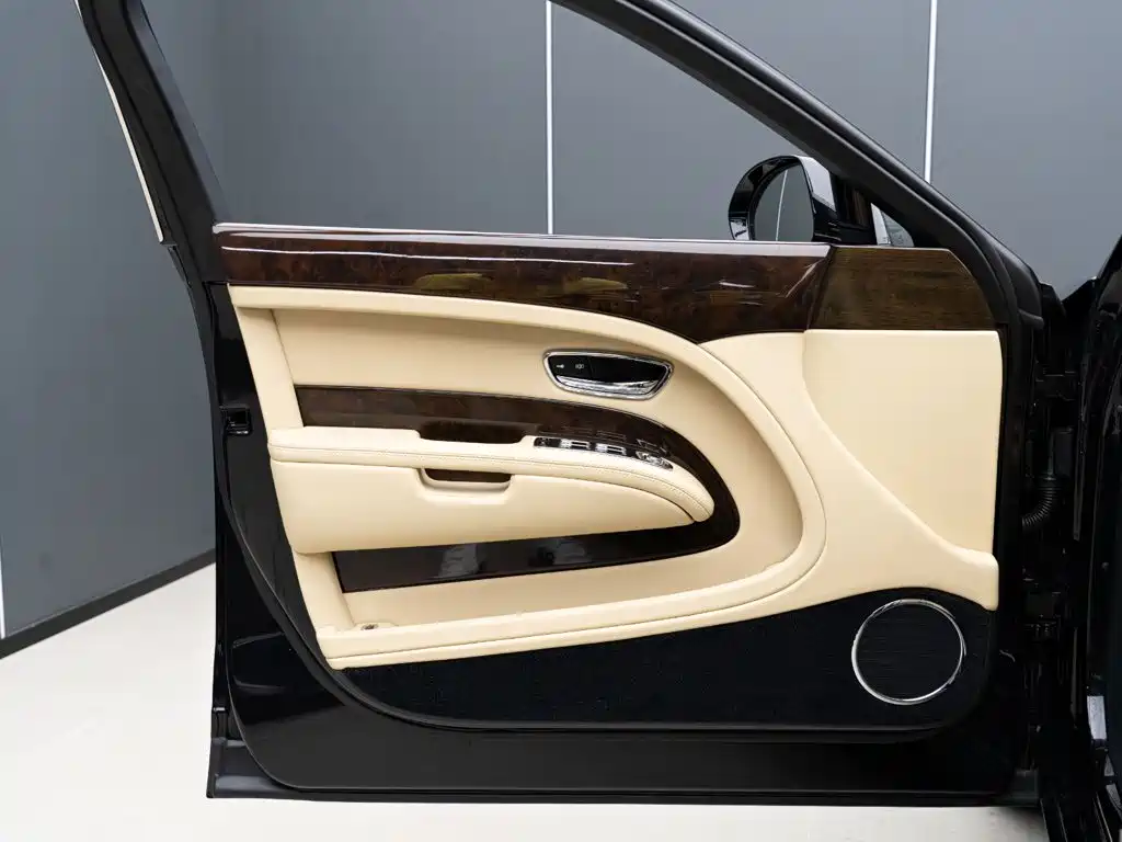 Bentley Mulsanne — миниатюра 7
