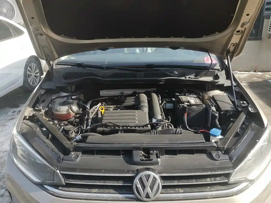 VOLKSWAGEN GOLF*JIAYU