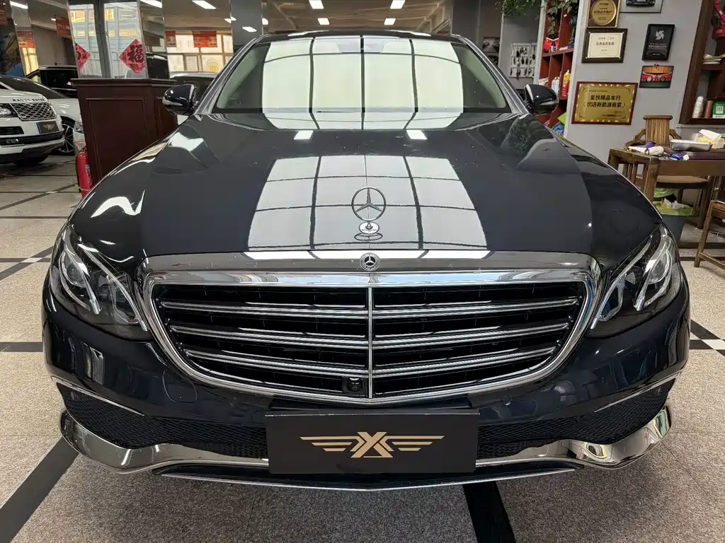 Mercedes-Benz E-Class — миниатюра 2