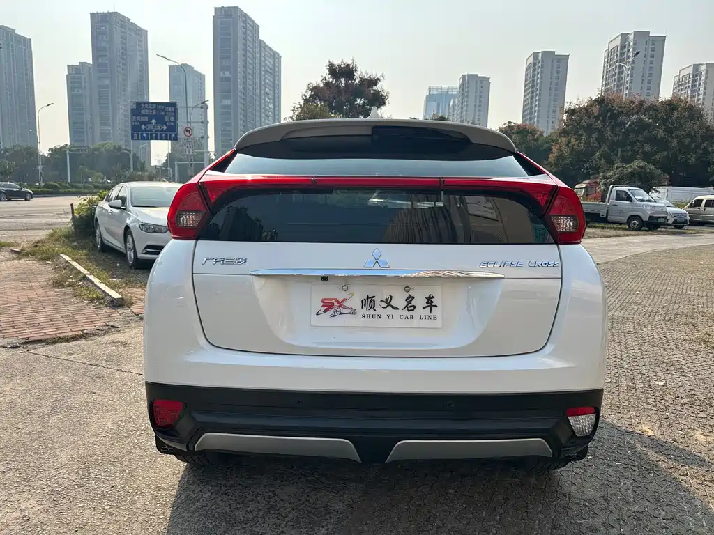 Mitsubishi Eclipse Cross — миниатюра 6