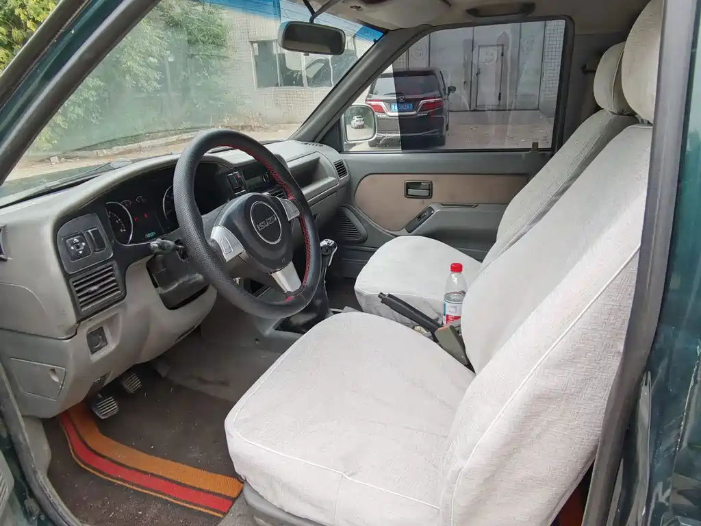 Isuzu Pickup — миниатюра 12