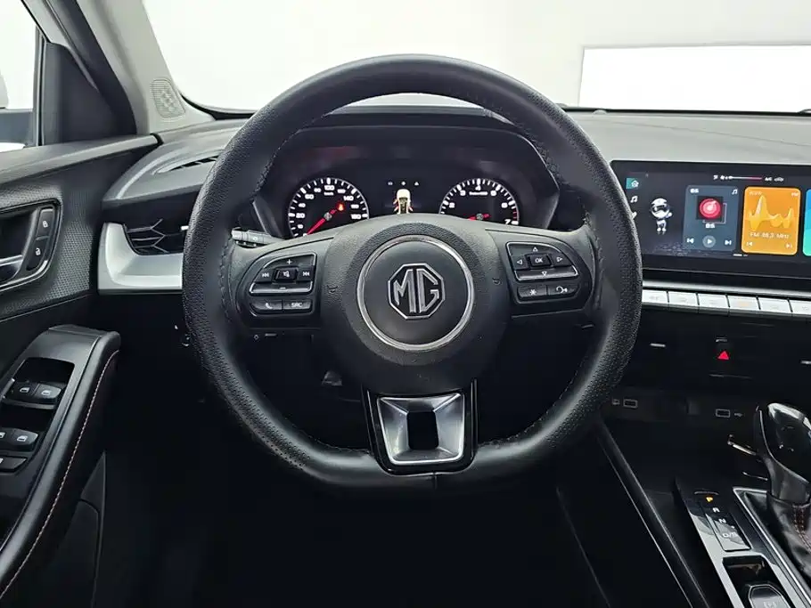 MG MG5 — миниатюра 15