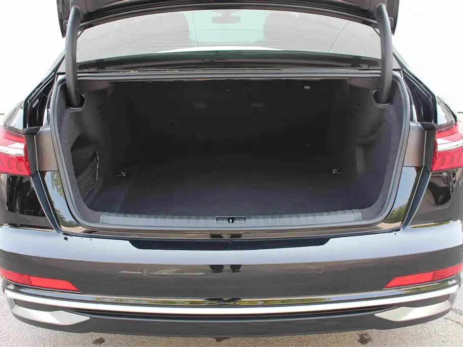 Audi A6L — миниатюра 15