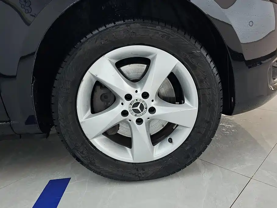 Mercedes-Benz Vito — миниатюра 6