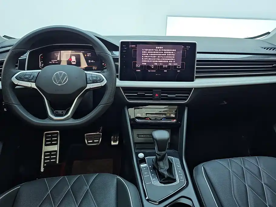 Volkswagen Tiguan L — миниатюра 12