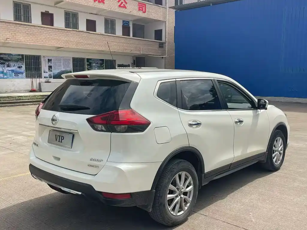 Nissan X-Trail — миниатюра 5