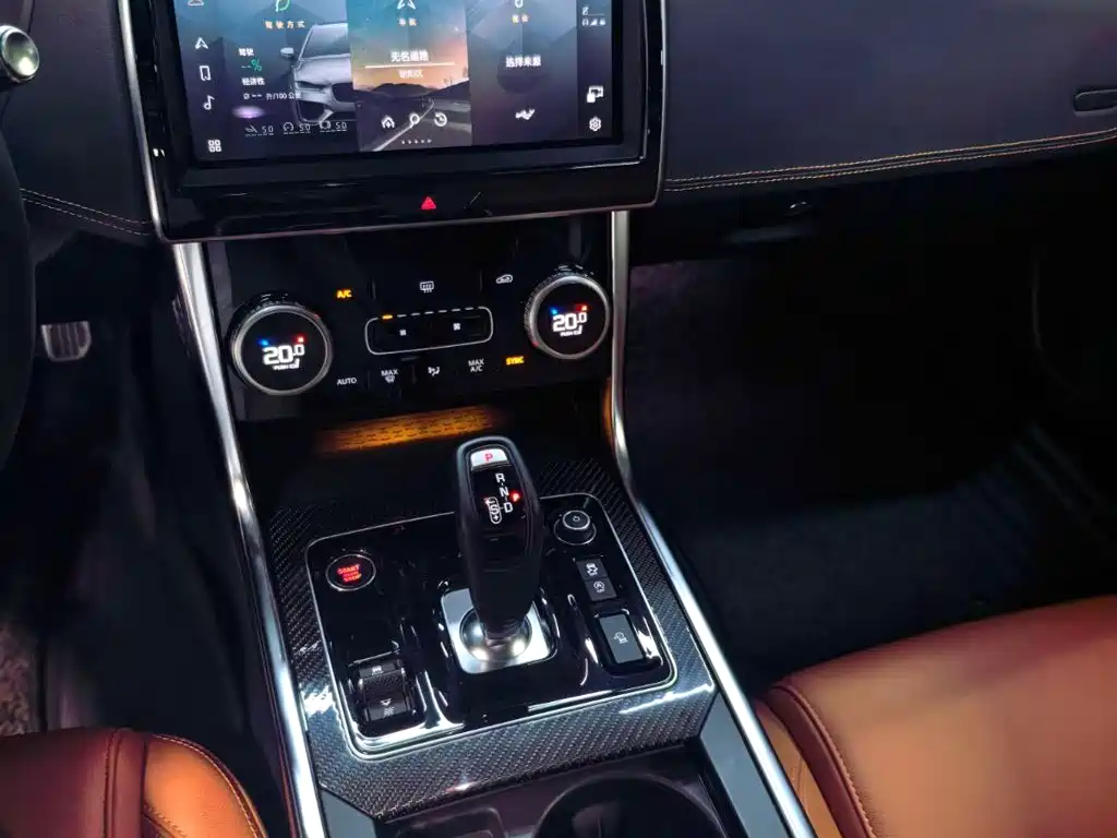 Jaguar XEL — миниатюра 9
