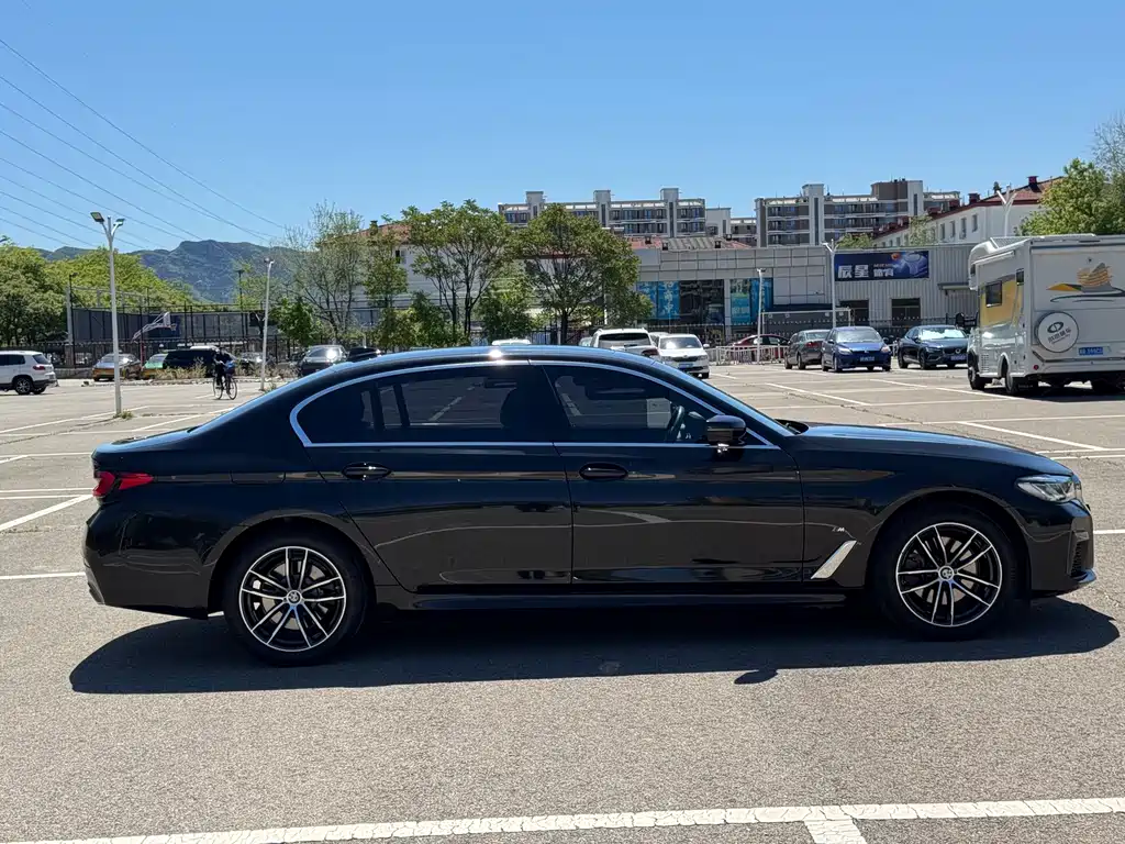 BMW 5 Series 5 2022 525Li Luxury