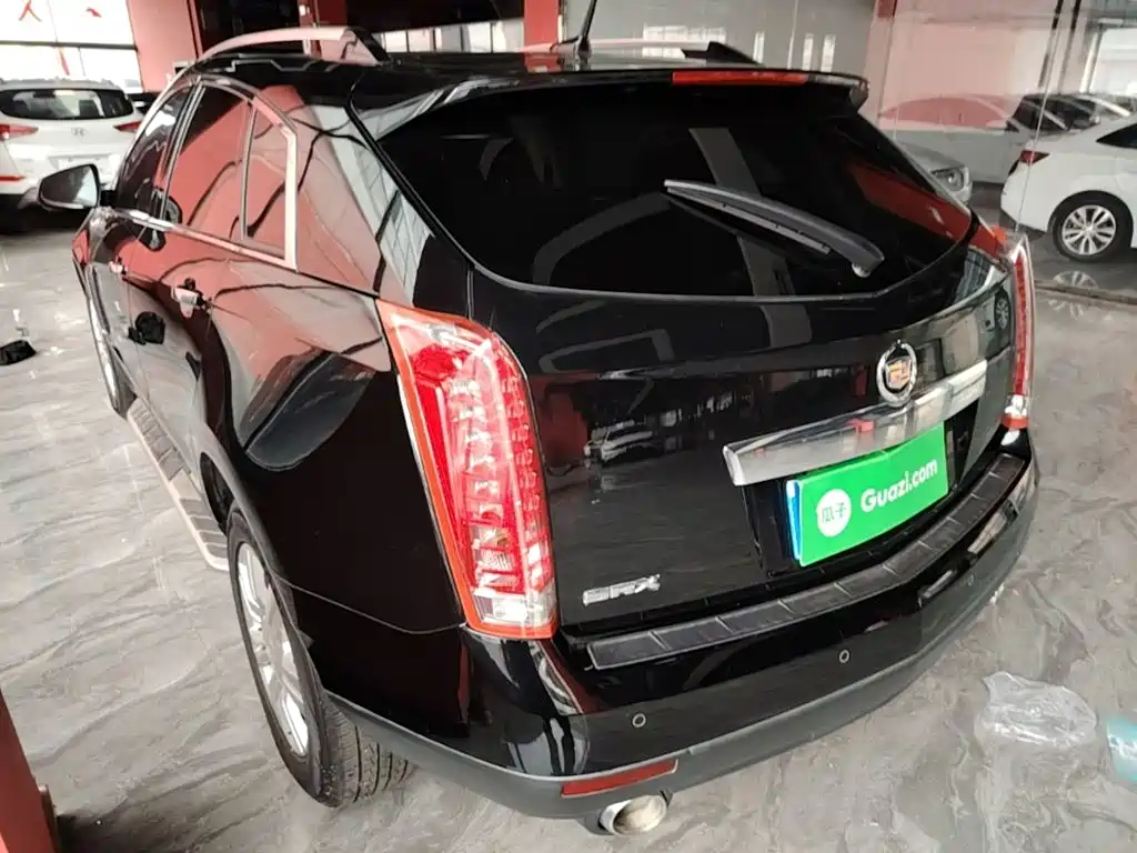 Cadillac SRX — миниатюра 5