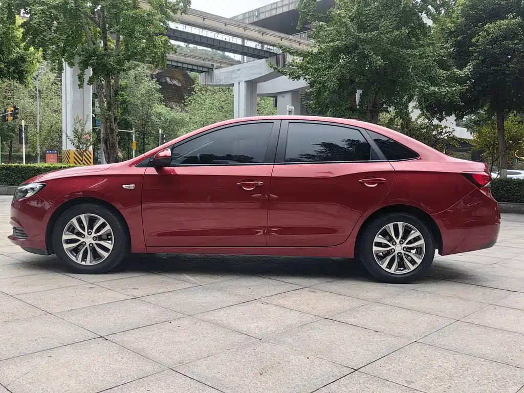 Buick Excelle — миниатюра 8