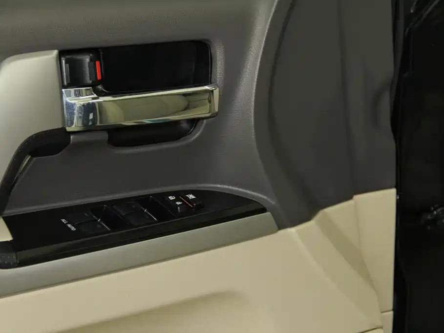 Toyota Land Cruiser — миниатюра 21