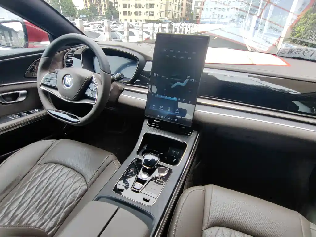 BYD Han — миниатюра 16