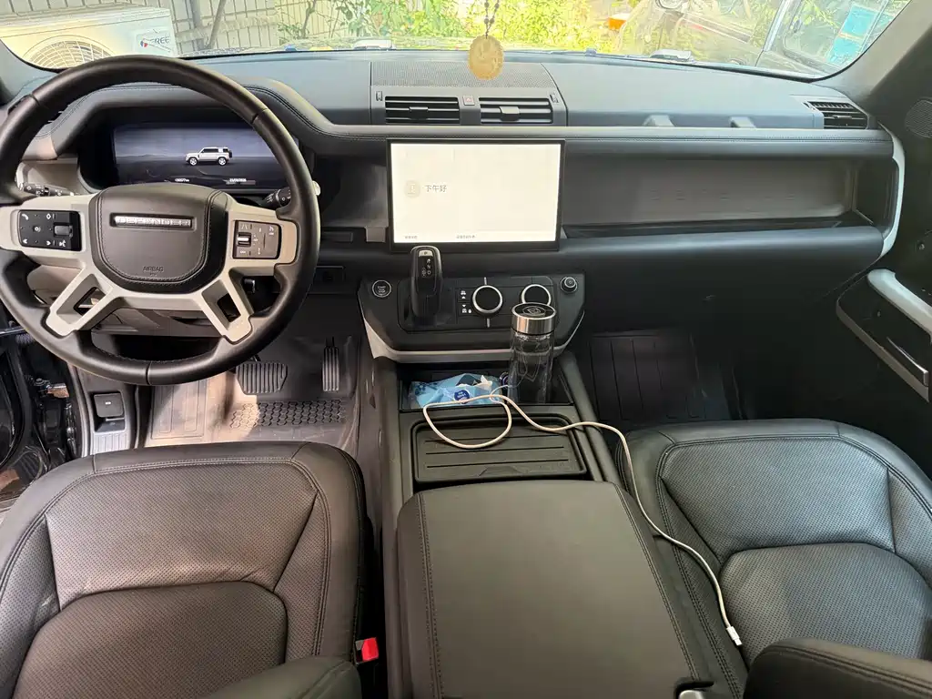 Land Rover Defender — миниатюра 6