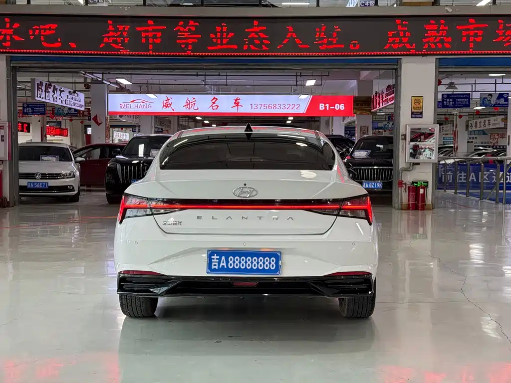 Hyundai Elantra — миниатюра 5