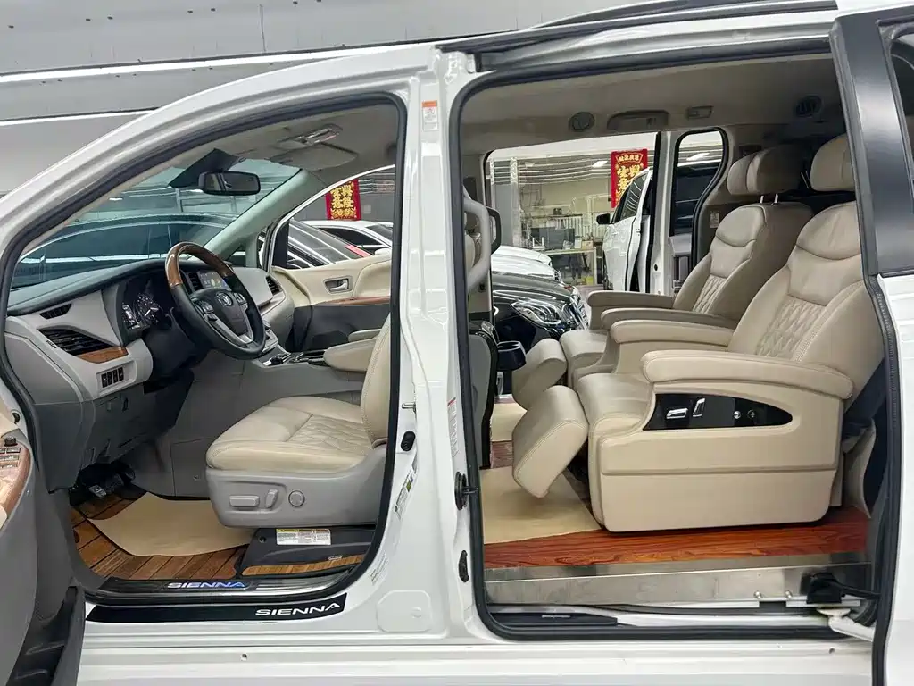 Toyota Sienna 2017 3.5L AT