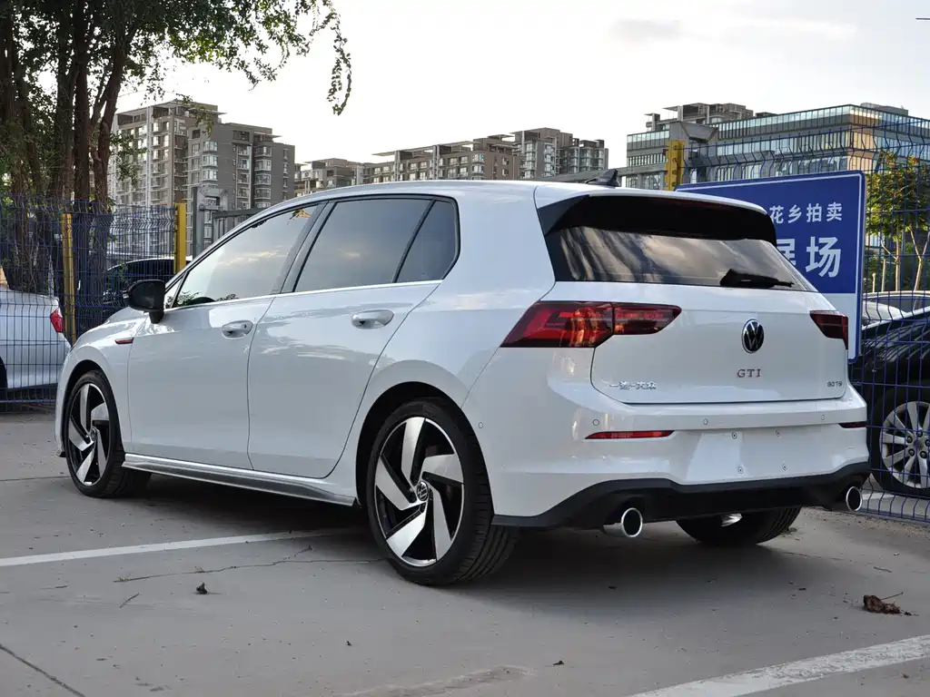 Volkswagen Golf GTI — миниатюра 5