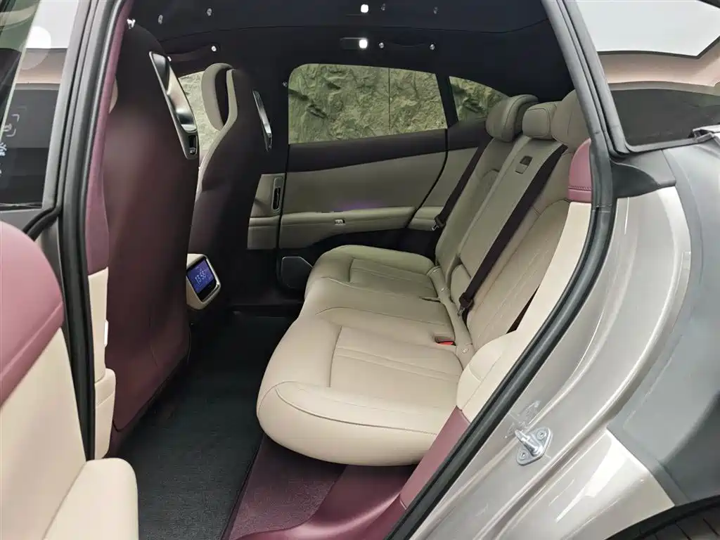 XIAOMI CAR XIAOMI YU7