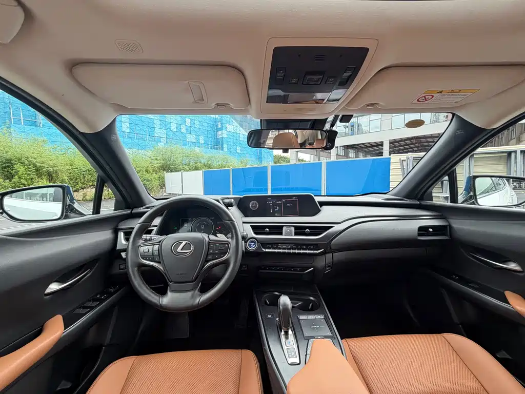 Lexus UX New Energy — миниатюра 5