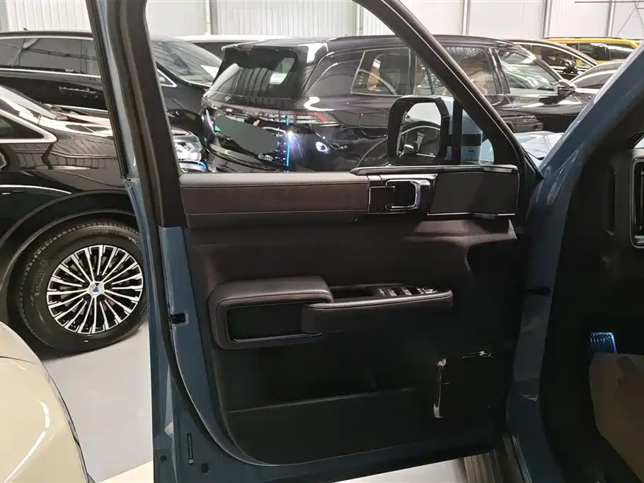 Fangchengbao Leopard 5 5 2023 Flagship