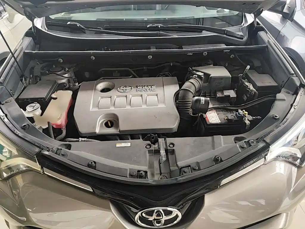 Toyota RAV4 — миниатюра 20