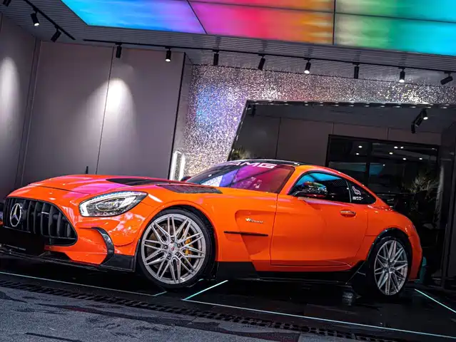 MERCEDES-BENZ AMG GT