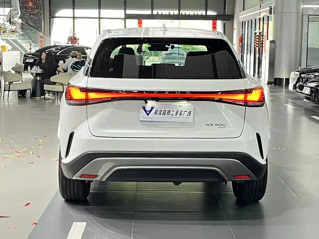 Lexus RX — миниатюра 8
