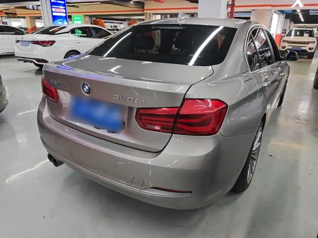 BMW 3 Series — миниатюра 7