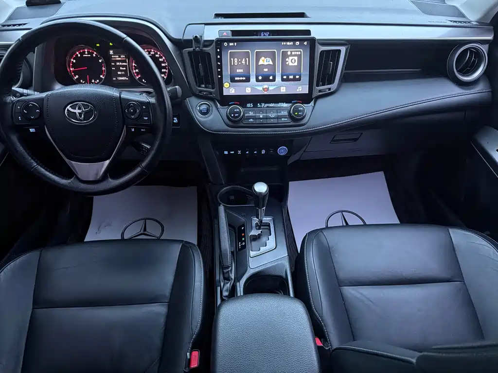 Toyota RAV4 — миниатюра 17