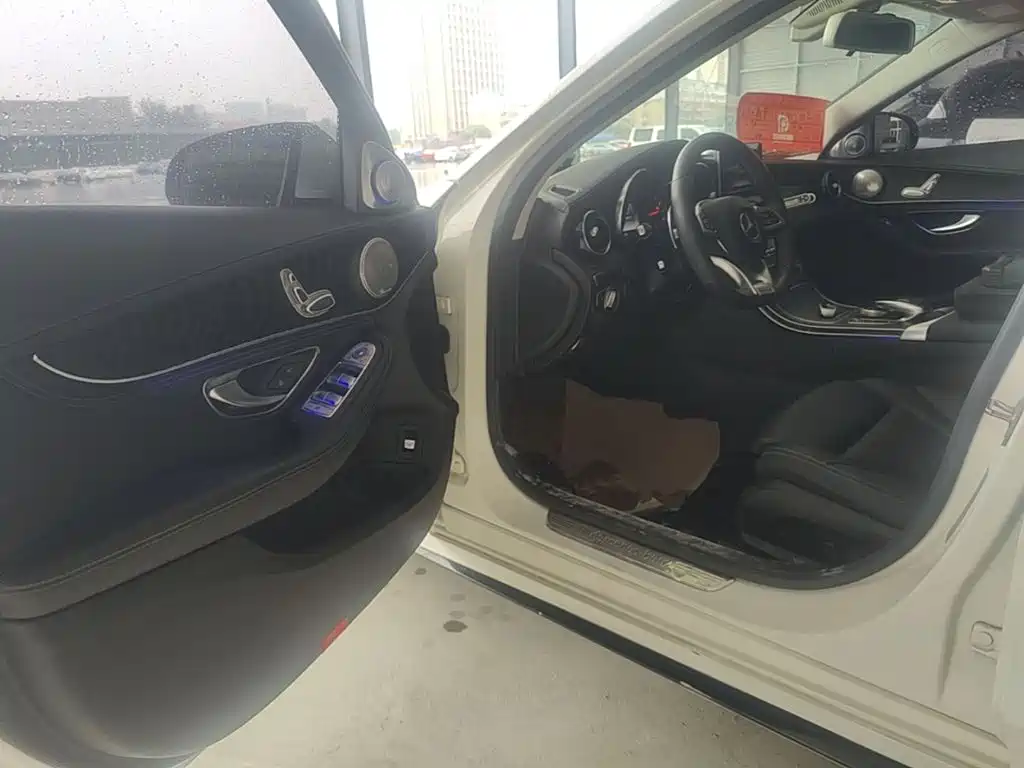 Mercedes-Benz C-Class — миниатюра 16