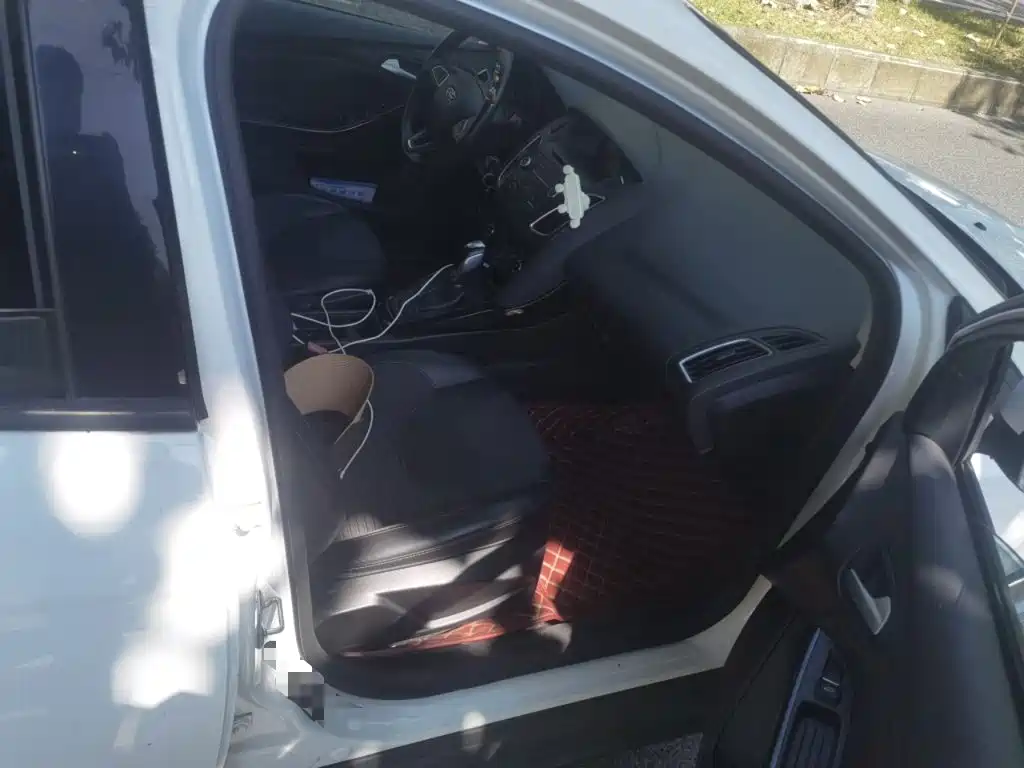 Ford Focus — миниатюра 19