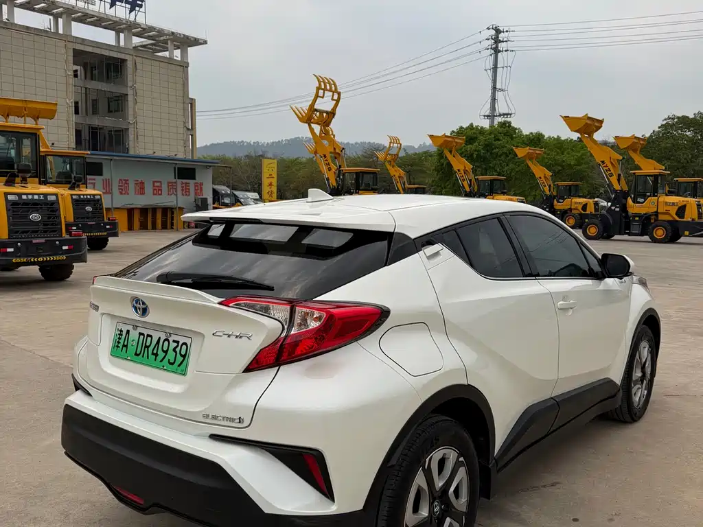 TOYOTA C HR EV