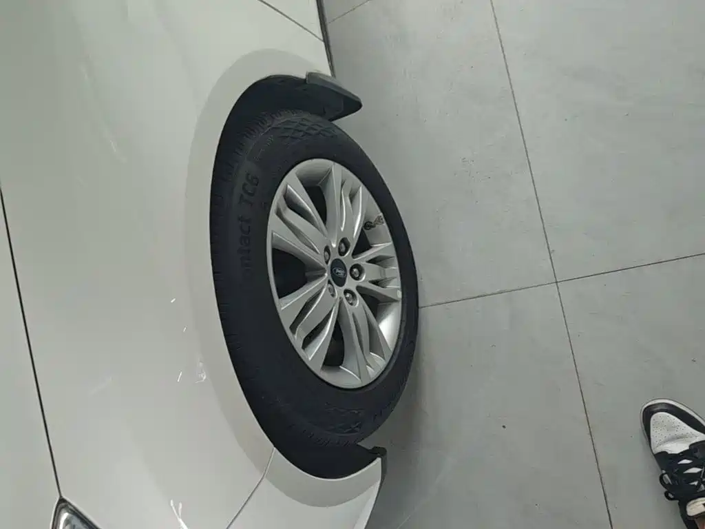 Ford Focus — миниатюра 23