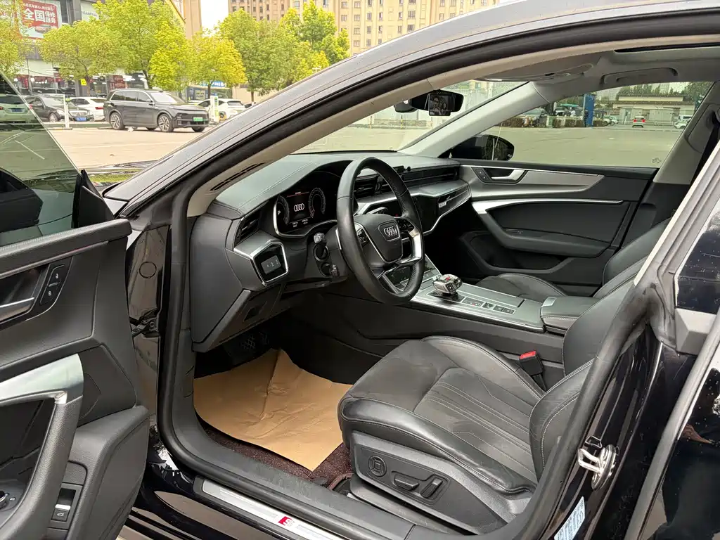 Audi A7L — миниатюра 5