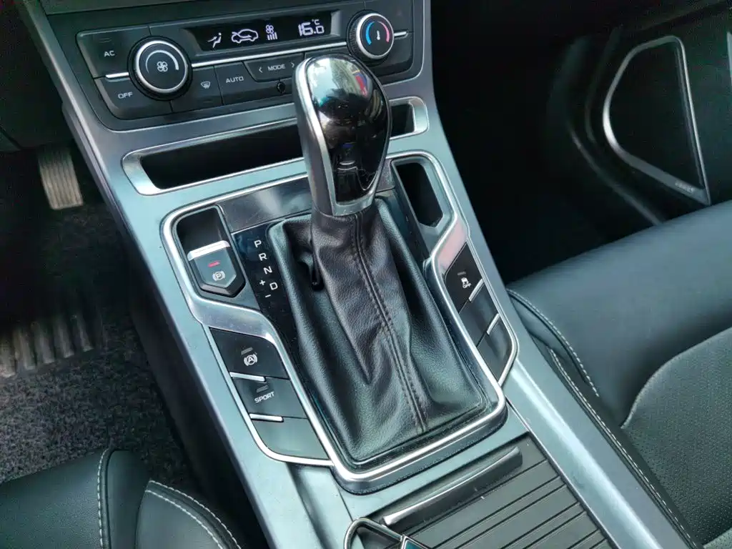 Geely Emgrand — миниатюра 14