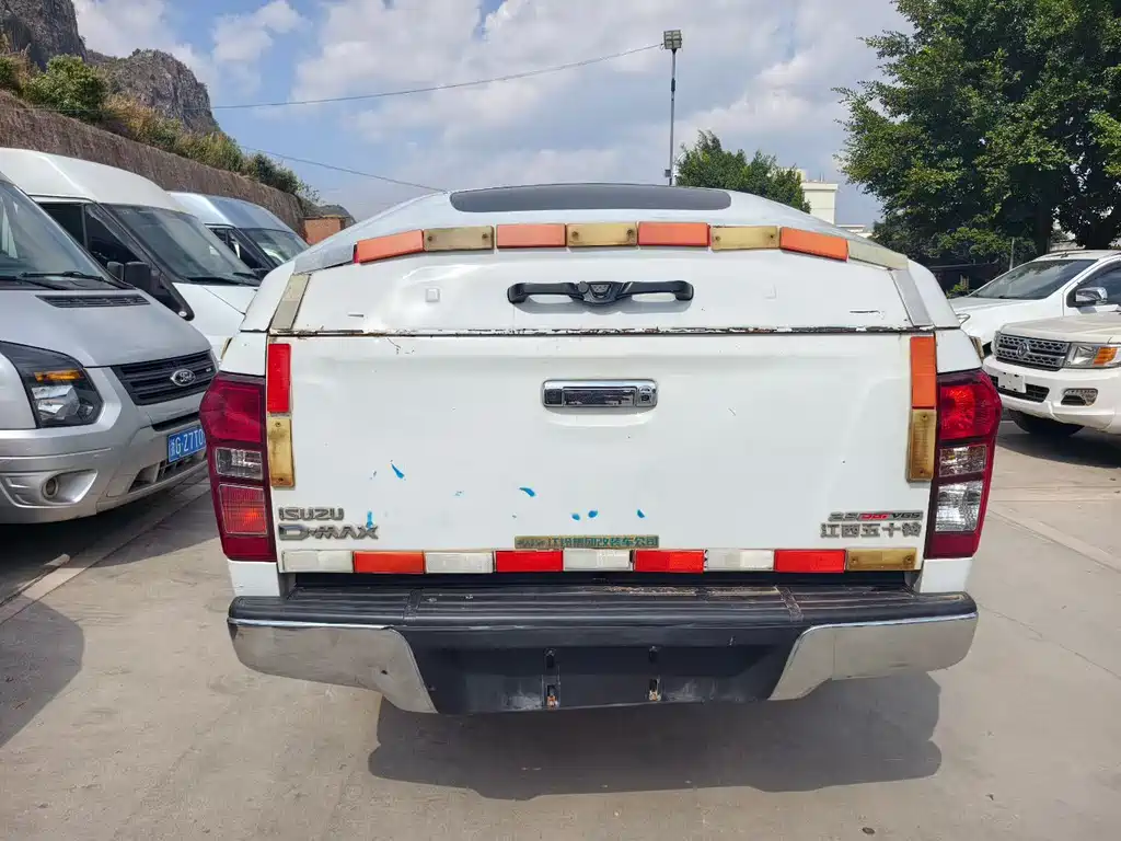 ISUZU D MAX
