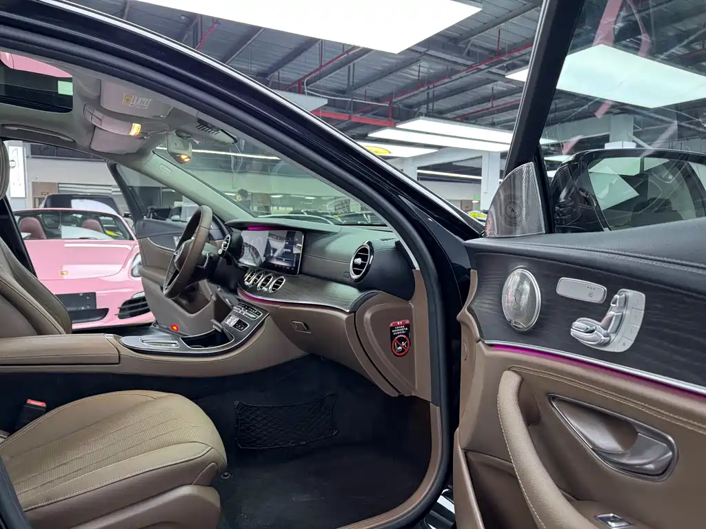 MERCEDES-BENZ E CLASS