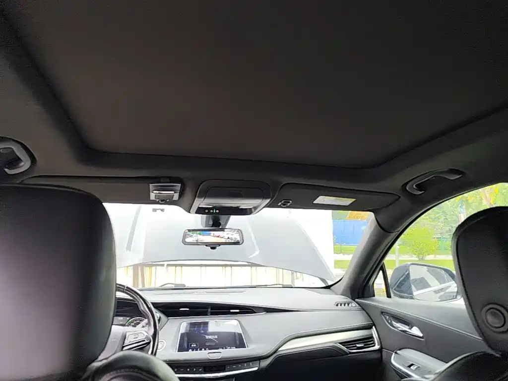 Cadillac XT4 — миниатюра 17