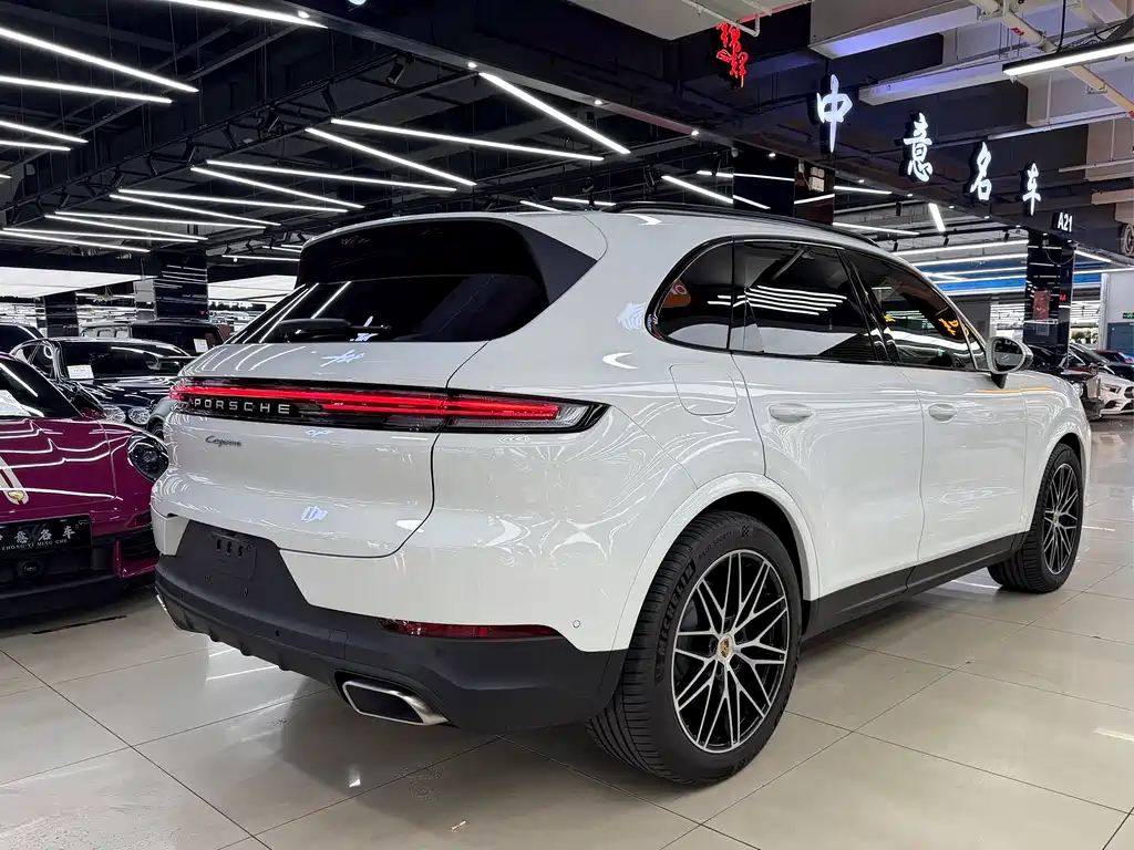 PORSCHE CAYENNE