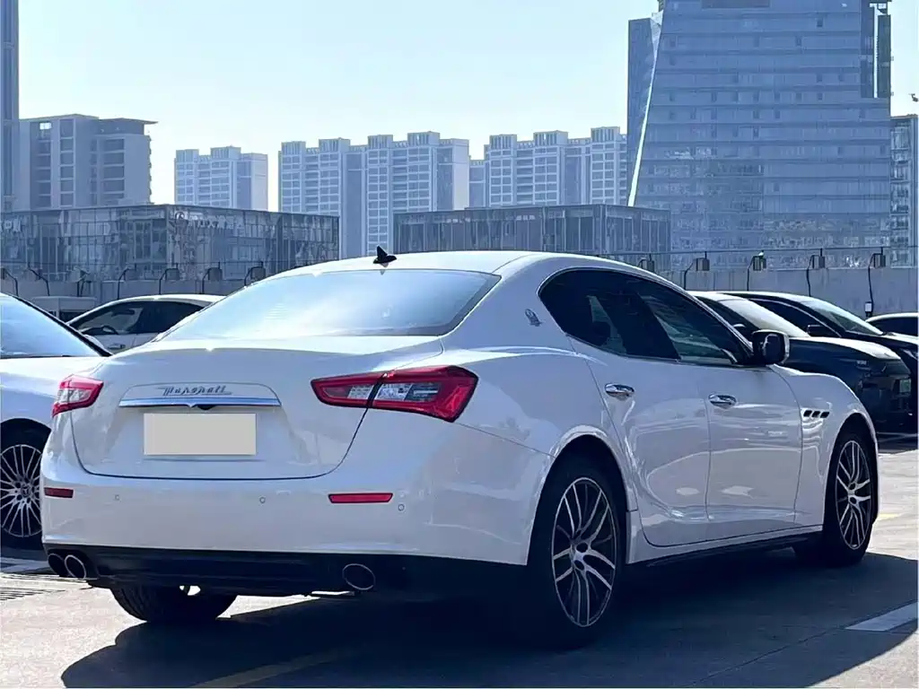 Maserati Ghibli — миниатюра 7