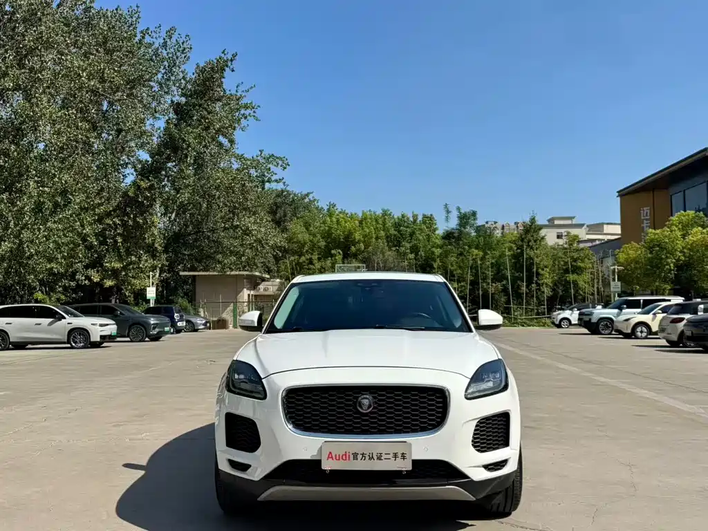 Jaguar E-PACE — миниатюра 2