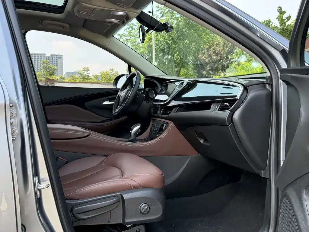 Buick Envision Plus — миниатюра 11